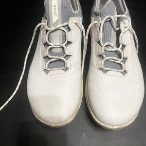 Ecco Biom C4